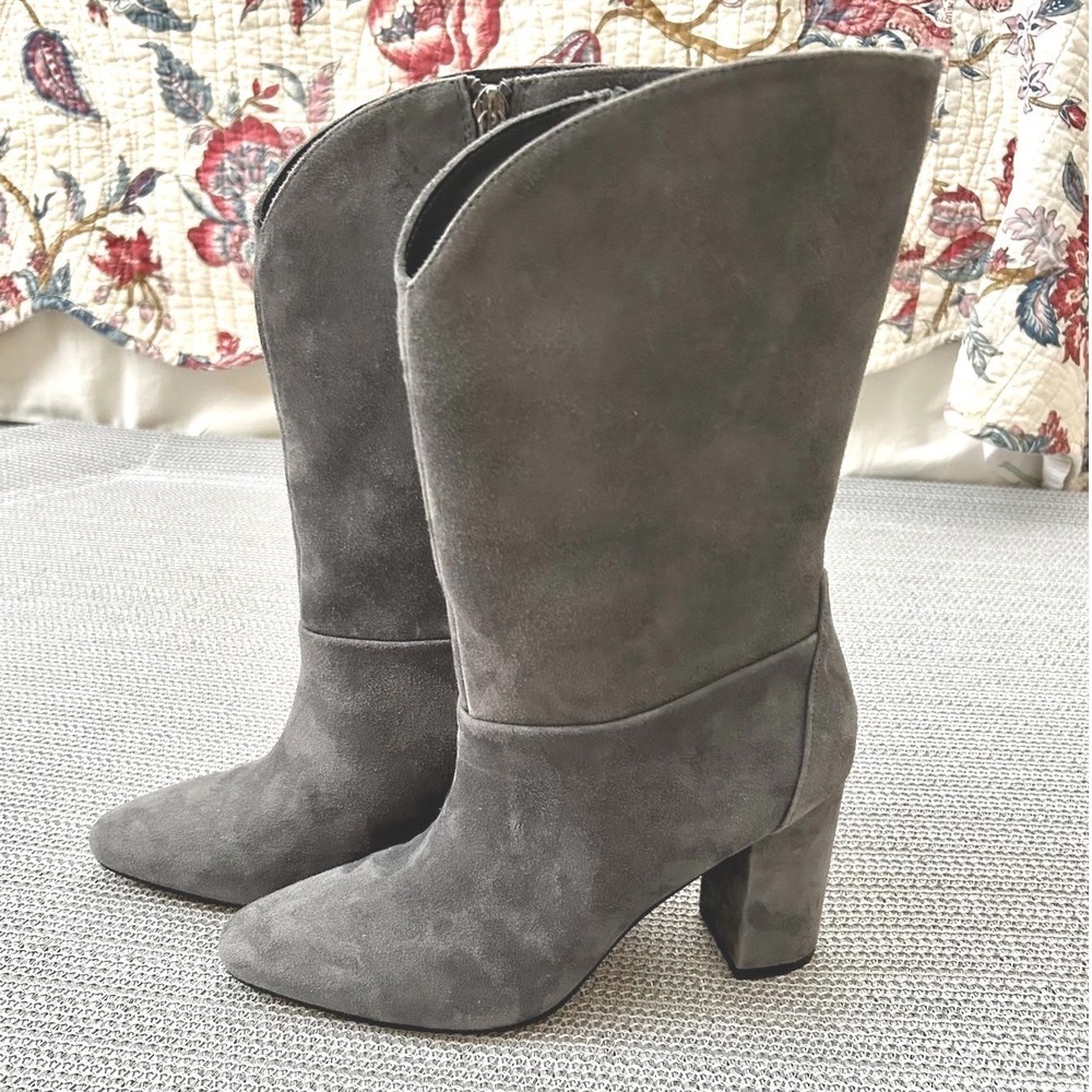 White House Black Market Suede Mid-Calf Boots Women 6.5 Gray‎ Excellent Scallop